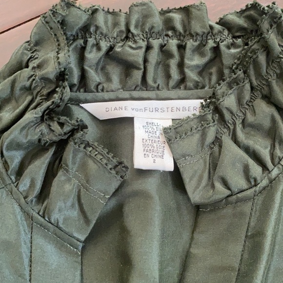 Diane Von Furstenberg wrap silk dress - Picture 3 of 6